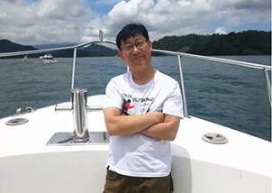 有20多年后市场经验的他，是怎么说小拇指的？