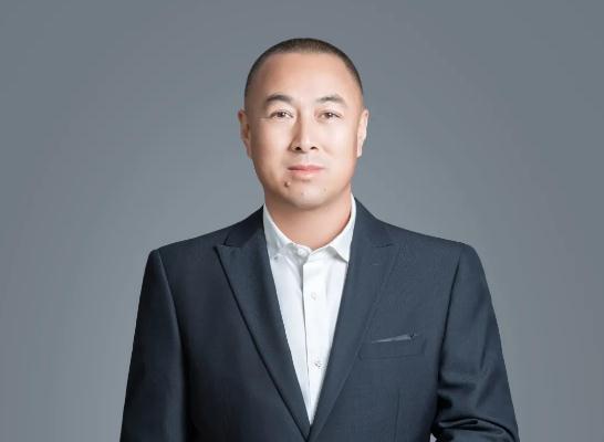 “我一直想成为像小拇指兰总裁一样的人——被人无条件相信的一个存在……”