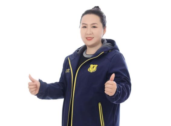 杨红霞：从家庭主妇到坐拥5家自营店的区域服务商